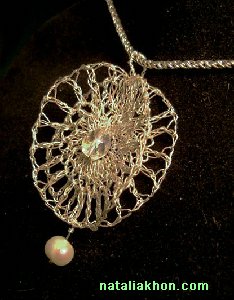 Fine silver crocheted pendant with pearl
